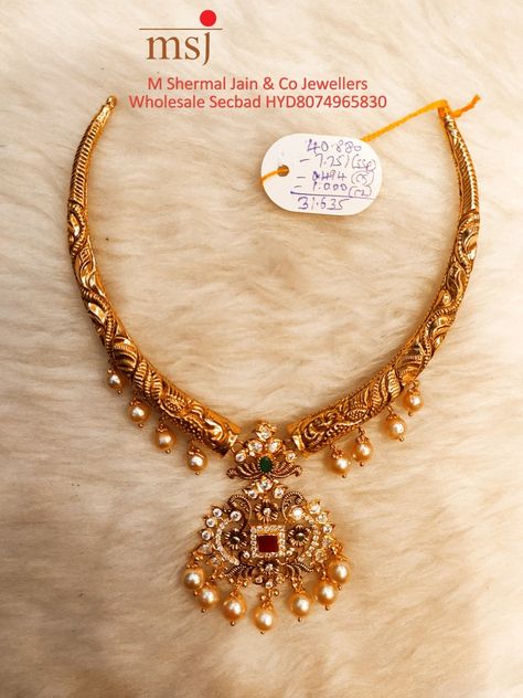 30 Gm Gold Necklace Design, Kanti Designs, Gold Necklace Design, Mang Tikka, Thread Necklace, Jewelry Designing, Beautiful Gold Necklaces, Beaded Necklace Designs, Gold Pendant Jewelry