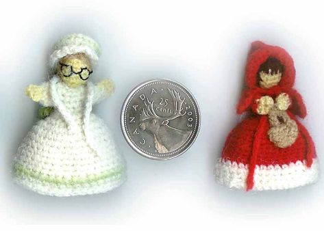 1500 Free Amigurumi Patterns: Red Riding Hood and Granny Topsy Turvy Doll Topsy Turvy Doll, Doll Patterns Free, Crochet Nursery, Toy Making, Topsy Turvy, Free Amigurumi Patterns, Geek Life, Disney Crafts, Red Riding Hood