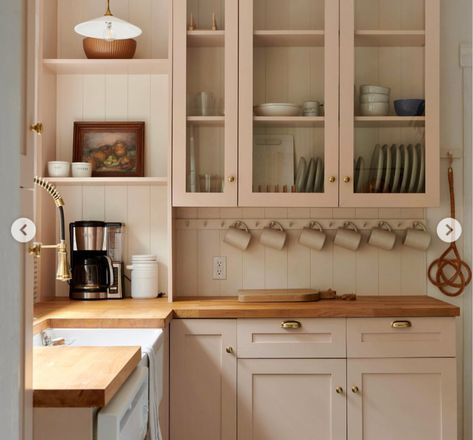 English Kitchen Shelves, Cottage Kitchen Glass Cabinets, Cottage Color Scheme, English Cottage Kitchen Shelves, Cottage Kitchen Remodel, English Cottage Dollhouse Interior, Small Cottage Kitchen Ideas, Cottagecore Kitchen Wood Cabinets, Dwell Kitchen