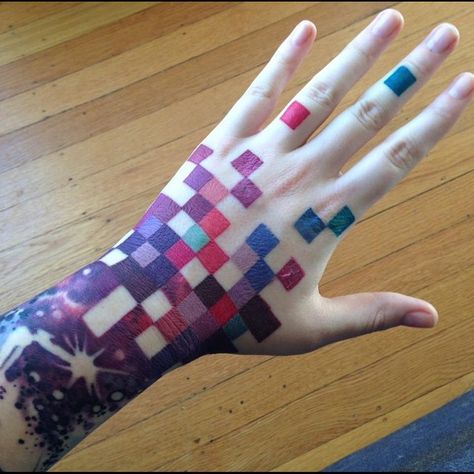 Colour full tattoo. Geometry. Squares. blocks. Hand. Widder Tattoo, Tattoo Bunt, Pixel Tattoo, Colorful Tattoos, Kunst Tattoos, Tatuaje A Color, Home Tattoo, 문신 디자인, Skin Art