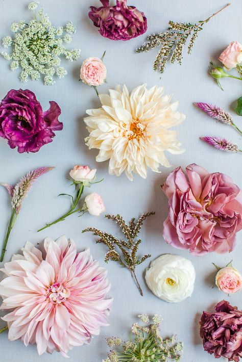 Bouquet flat lay by Alice Che Photography Floral Flatlay Photography, Flower Flatlay Photography, Flat Lay Flowers, Flower Flat Lay, Floral Flatlay, Floral Wallpaper Iphone, The Redwoods, Saratoga Springs, Flat Lay Photography