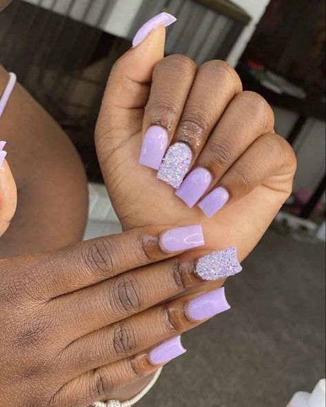 Nail Ideas For Freshmen, Cute Girly Nails Acrylic Short, Purple And White Nails Acrylic Short, Purple Shorties Nails Square, Short Purple Acrylic Nails With Rhinestones, Short Purple Nail Ideas Acrylic, Lavender Overlay Nails, Birthday Nails Short Purple, Light Purple Nails Short Square