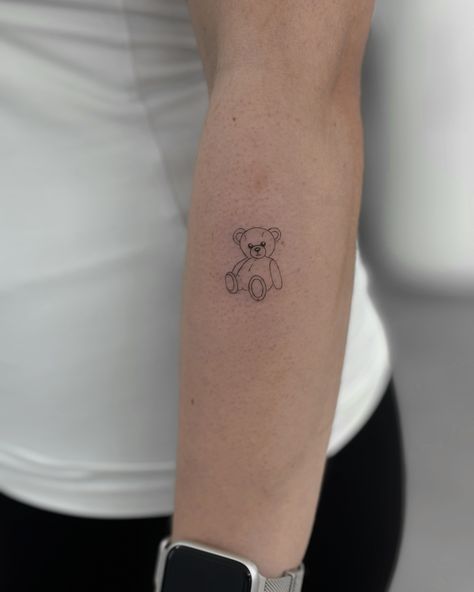 cute teddy bear 🧸 fine line tattoo no.854 #tattoo #fineline Teddy Tattoo, Teddy Bear Tattoo, Fine Line Tattoo, Bear Tattoo, Cute Teddy Bear, Line Tattoo, Cute Teddy, Cute Teddy Bears, Fine Line Tattoos