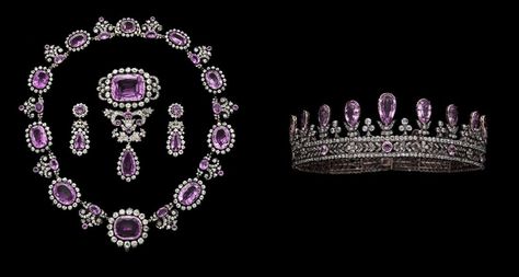 Hohenzollern Pink Topaz Parure – Gorgeous Gems and Jewelry 1920s Jewellery, Tiara Necklace, 1920s Jewelry, Royal Crown Jewels, Unusual Jewelry, Pink Topaz, Royal Jewels, Earrings Pink, Royal Jewelry