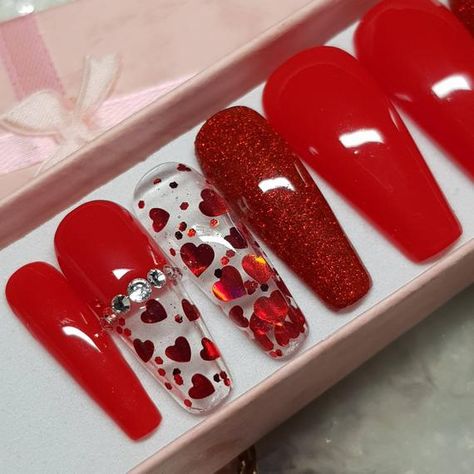 Clear Press On Nails, Apply Press On Nails, Nails Crystals, Regular Manicure, Customized Nails, Nails Love, Heart Nail Designs, Heart Nail, The Ballerina