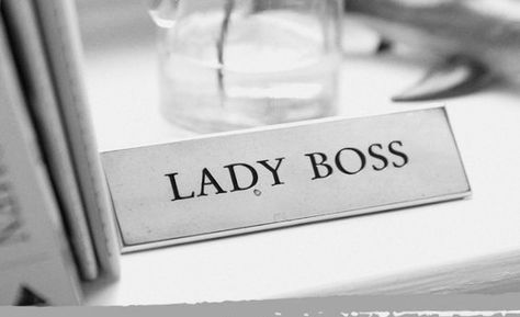 Booming Business Aesthetic, Female Ceo Aesthetic Office, Black Female Ceo Aesthetic, Ceo Astethic, Black Ceo Woman Aesthetic, Mafia Lady Aesthetic, Business Lady Aesthetic, Rich Lady Aesthetic, Independent Women Wallpaper