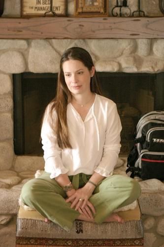 Holly Combs, Allysa Milano, Piper Charmed, Sabrina Spellman Style, Piper Halliwell, Phoebe Halliwell, Charmed Tv Show, Charmed Tv, Holly Marie Combs