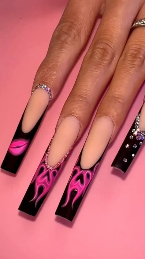 tim_epicc on Instagram: Neon 🔥 ! Using 113-Nude Me, Gel liner art and matte it topcoat Code “Epic15 “ to save 🔥 🔥 #notpolish #nailart #nailstyle #naildesigns… Pretty Nails Square, Nails Square Black, Square Black Nails, French Tip Rhinestone, Cute Long Nails, Classy Birthday, Birthday Cute, Glamour Nails, Goth Nails