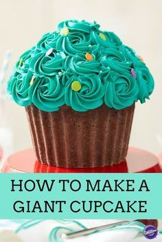 Giant Cupcake Recipes, Diy Halloween Dekoration, Giant Cupcake Cakes, Big Cupcake, Cakes To Make, Large Cupcake, Giant Cupcake, Cake Platter, Giant Cupcakes