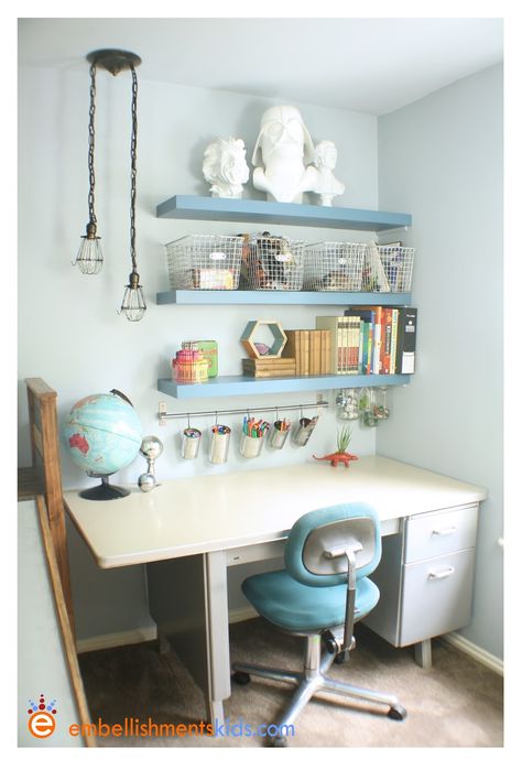 I love every single thing about this room: darth vader and einstein busts, display storage, colors, hexagon shelves, flashcard border... be still my heart!! Science Bedroom, Kids Desk Organization, Star Wars Bedroom, Science Room, Science Girl, Themed Kids Room, Big Boy Room, Boys Bedrooms, Boy's Bedroom