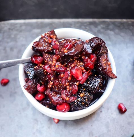 Thanksgiving Cranberry Sauce, Thanksgiving Cranberry, Cranberry Sauce Thanksgiving, Cranberry Thanksgiving, Canned Cranberry Sauce, Yellow Mustard Seeds, Thanksgiving Plates, Fruit Sauce, Cooking Bacon