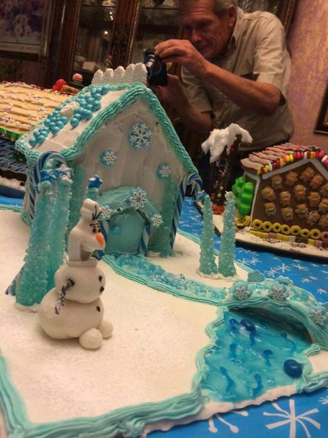 Gingerbread House Frozen Theme, Elsa Gingerbread House, Frozen Themed Gingerbread House, Frozen Gingerbread House, Gingerbread House Themes, Blue Gingerbread House, Themed Gingerbread House, Disney Gingerbread House, Gingerbread Contest