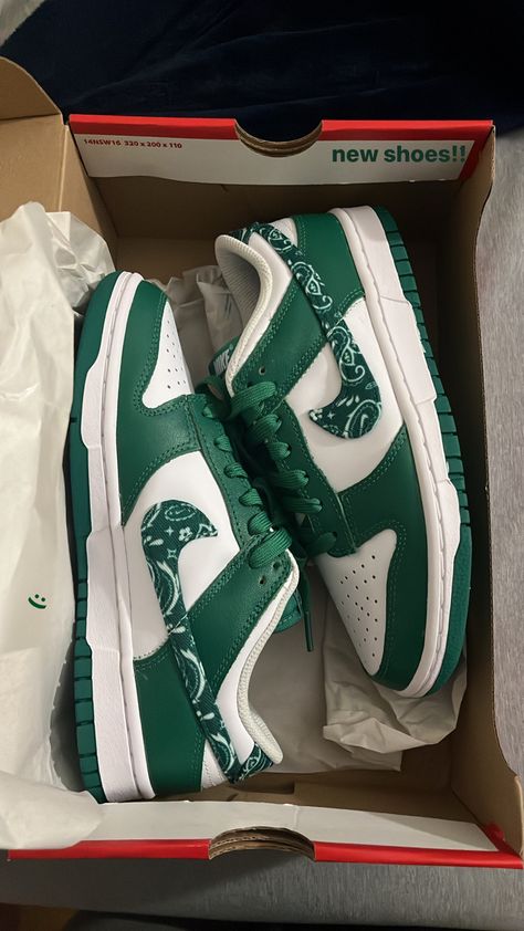 paisley pack green (women’s) sneakers Paisley Dunks, Green Dunks, Dunks Outfit, Green Paisley, Green Outfit, Nike Dunk Low, Dunk Low, Nike Dunk, Nike Dunks