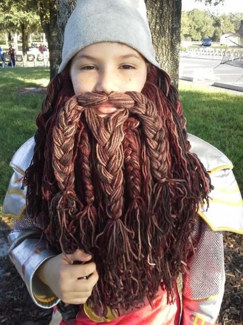 How To Grow Your Own Epic Dwarf Beard In One Evening! by Lux Mirabilis Diy Beard Costume Kids, Viking Halloween, Viking Costumes, Sew Gifts, Yarn Beard, Shrek Costume, Viking Party, Fake Beards, Crochet Costumes