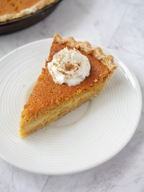 Amish Pumpkin Custard Pie Pumpkin Custard Pie Recipe, Pumpkin Custard Pie, Easy Flaky Pie Crust, Eggnog Pie, Thanksgiving Pie Recipes, Custard Pie Recipe, Perfect Pumpkin Pie, Easy Pie Crust, Pumpkin Custard