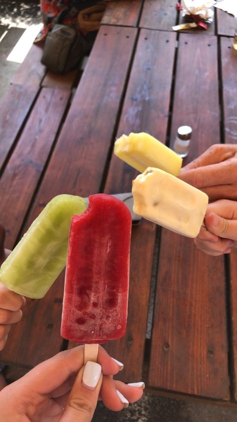 Summer Bucket Lists, Summer Feeling, Summer Dream, Summer Photos, Summer Pictures, Popsicles, Summer Party, Aesthetic Food, Summer Aesthetic