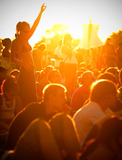 Jess Apo dances at sunset while Wilco plays 3rd Annual V-Fest Pimlico Race Course by Patrick Smith Festival Photography, Race Course, Sun Music, Rock In Rio, Music Fest, Music Music, Through The Looking Glass, Music Event, Love Live