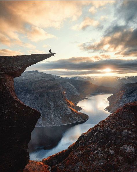 Trolltunga rock formation in Norway Hiking Places, Landscape Photography Tips, Norway Travel, Landscape Photography Nature, Lofoten, Beautiful Places In The World, On The Edge, Most Beautiful Places, Hetalia