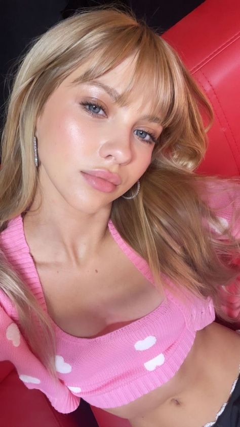 claudia wallace | foolish hearts ✧.* Pink Skin, Foto Ideas Instagram, Insta Stories, Hair Inspo Color, Dream Hair, Barbie Girl, Unique Dresses, Blonde Girl, Pretty Face