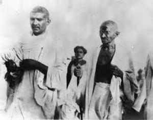 Brief history of the Non-Cooperation Movement. It was first launched in the month of August, 1920. During this time there was a strike Non Cooperation Movement, Mahatma Gandhi History, Salt March, Swadeshi Movement, 15 August Images, Hyder Ali, Movement Pictures, Creative School Project Ideas, Independence Day India