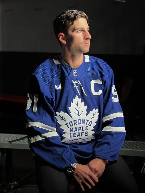 Toronto Maple Leafs on X: "NHL Player Media Tour Snaps 📸 https://t.co/tO1gjwDMGU" / X John Tavares, William Nylander, Hockey Guys, Oh Captain My Captain, Captain My Captain, Hockey Boys, Nhl Players, Toronto Maple, Toronto Maple Leafs