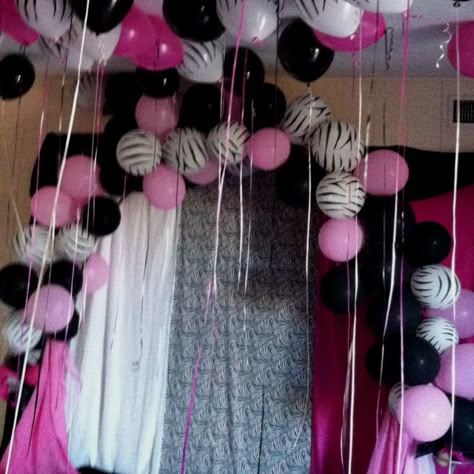 Zebra Theme...Foyer w/ Zebra Stripes/Hot Pink Balloons & Arch:) Great for Quincieneras & Sweet 16's Mcbling Birthday, Y2k Birthday Party Theme, 2000s Birthday Party, 2000s Birthday Party Theme, Y2k Birthday Party, Hot Pink Balloons, 2000s Birthday, Zebra Birthday Party, Y2k Birthday