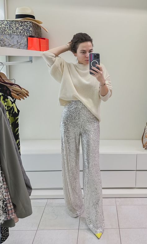 Sparkle Party Theme Outfit, Sequin Hijab Outfit, Soiree Pants Outfit, Sparkling Pants Outfit, Birthday Outfit Ideas For Women 2023, Silver Sequin Trousers Outfit, Sequin Trousers Outfits Party, Glitter Trousers Outfits, Sequined Pants Outfit