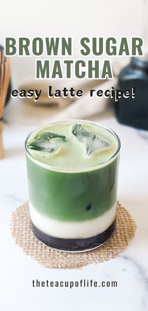 learn how to make a brown sugar matcha latte at home Easy Matcha Latte, Brown Sugar Matcha Latte, Matcha Coffee Recipe, Matcha Tea Latte Recipe, Easy Latte Recipe, Dirty Matcha, Iced Matcha Recipe, Caramel Matcha, Amazing Smoothies