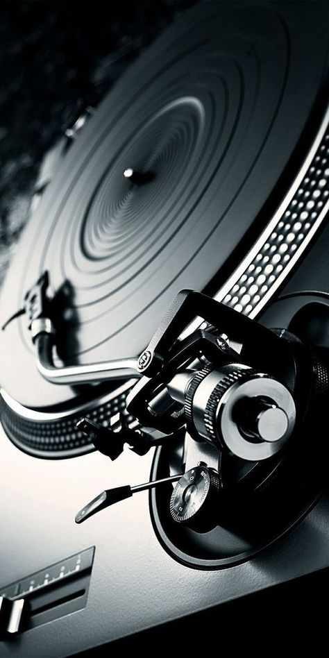 Old Record Player, Dj Room, Dj Art, Dj Setup, Dj Gear, Music Images, Record Players, Vinyl Music, Dj Music