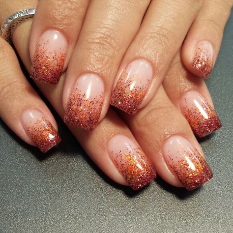 Fall Nail Ideas Gel French Tips, Fall Glitter Fade Nails, Fall Nails Ombre Glitter, Fall Ombre Nails Ideas Acrylic, Fall French Nails 2022, Fall Glitter French Tip Nails, Rust Nails Design Wedding, Fall Glitter Ombre Nails, Hot Gel Nails