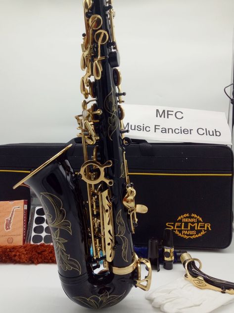 Saxophone Jokes, Black Instruments, Black Saxophone, Brass Engraving, Instrument Design, Love Of A Lifetime, Saxophones, Brass Instruments, Alto Sax