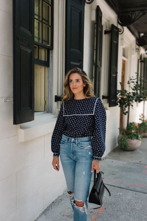 Julia Berolzheimer Outfits, Julia Hengel, Spring Style 2022, Womens Outfit Inspiration, Southern Coastal, Outfit Inspiration Women, Julia Berolzheimer, Womens Outfit, Delicate Feminine