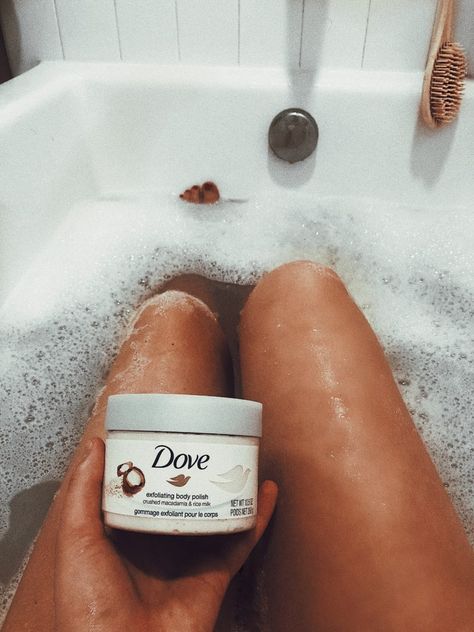 Dove Exfoliating Body Polish, Exfoliating Body Polish, Body Polish, Bath And Body Care, Health Skin Care, Body Exfoliator, Beauty Skin Care Routine, Bath Tub, Face Skin Care