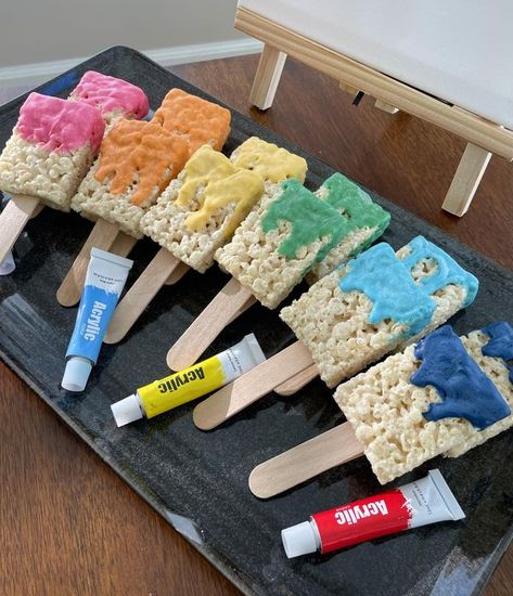 For the Love - Rice crispy treat paint brushes for a... Brookies Cookies, Rice Crispy Treat, Candy Wafers, Classroom Treats, Party Snack, Painting Party, Fun Group, Rice Crispy Treats, Crispy Treats