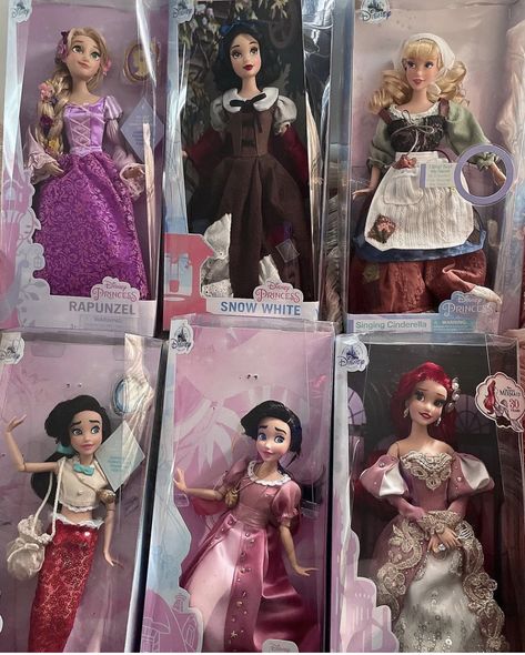 Disney Dolls Princess, Disney Doll, Disney Princess Doll Collection, Disney Princess Gifts, Disney Princess Dolls, Cute Sewing Projects, Fashion Corner, Princesa Disney, Princess Dolls