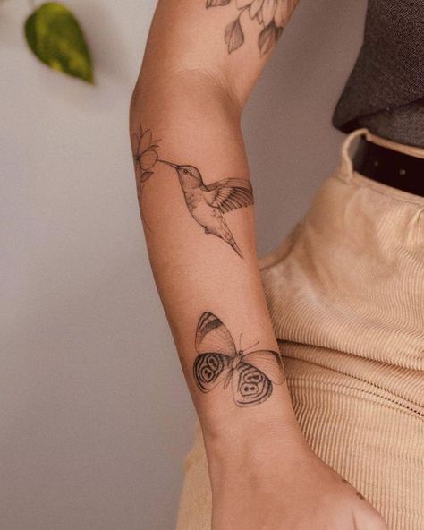 -> INSTA : HONGDAE_TATTOO_KOREA #Hongdae_Tattoo_Korea #Hongdaetattoo #Seoultattoo #Koreatattoo Bird Tattoo Elbow, Hummingbird Wrap Around Tattoo, Humming Bird And Butterfly Tattoo, Bird Forearm Tattoos For Women, Bird And Vine Tattoo, Humming Bird Tattoo Forearm, Birds On Arm Tattoo, Hummingbird Forearm Tattoo, Hummingbird Tattoo Forearm