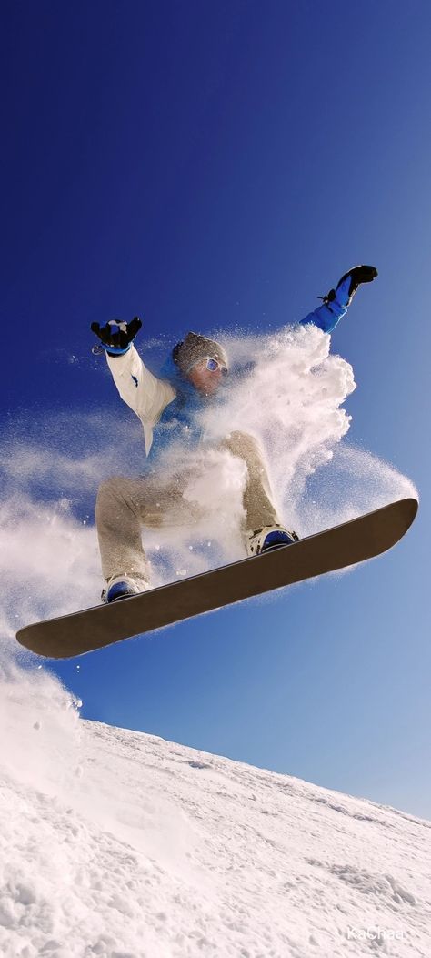 Snowboarding Wallpaper, Extreme Sports Photography, Aerial Skills, Jet Surf, Snowboarding Photography, Jump Higher, Sport Aesthetic, Snowboarding Trip, Ski Jumping