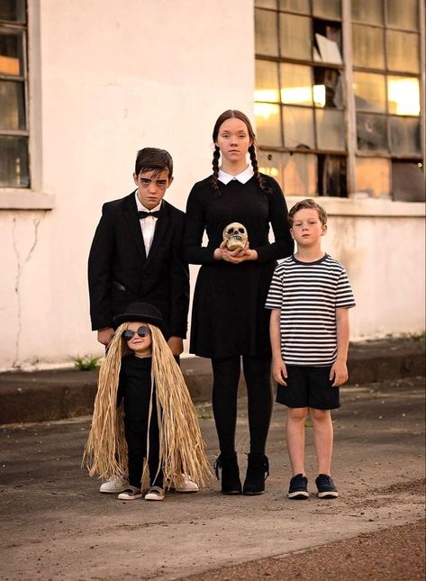 Addams Family Costume For 5, The Addams Family Halloween Costumes, Adams Family Halloween Decorations Diy, Wednesday Addams And Cousin It, The Adam’s Family Costumes, Pugsly And Wednesday Costume, Lurch Costume Diy, Wednesday Outfit Halloween, Wednesday And Cousin It Costume