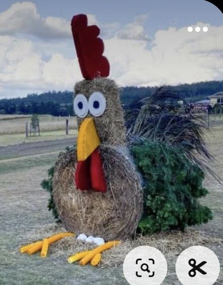 Round Hay Bale Decorating Ideas Fall, Round Bale Decorating Ideas, Christmas Hay Bale Decor, Round Hay Bale Decorating Ideas, Christmas Hay Bale, Hay Bale Christmas, Painted Hay Bale Ideas, Hay Bale Pumpkin, Farm Christmas Decorations