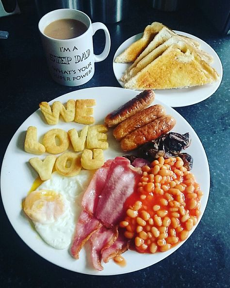 Father's day breakfast.  Fry up Father’s Day Breakfast Tray, Father’s Day Breakfast, Tēvu Diena, Father's Day Breakfast Ideas, Fathers Day Breakfast, Fathers Day Dinner Ideas, Birthday Breakfast Party, Fathers Day Brunch, Food Recipes Dinner