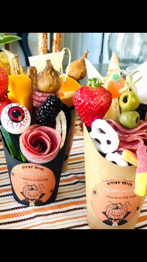 Charcuterie Fruit, Charcuterie Cup, Halloween Party Food Ideas, Veggie Options, Charcuterie Cups, Halloween Charcuterie, Halloween Party Food, Halloween Fruit, Halloween Decorations For Kids