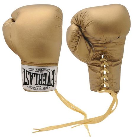 just gloves Gold Boxing Gloves, I Love Kickboxing, Branding Display, Gloves Boxing, Fitness Gloves, Training Room, Random Fashion, Boxing Girl, Ju Jitsu