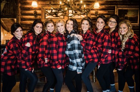 Flannel Wedding, Nye Wedding, Fall Flannel, Plaid Shirts, Day Outfits, Bridesmaid Proposal Gifts, Wedding Shirts, Groom Outfit, Proposal Gifts