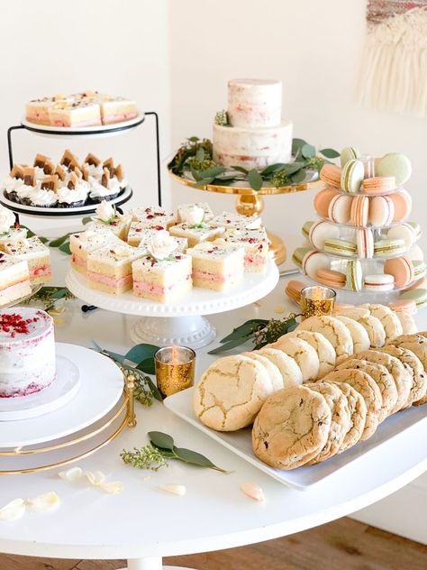 Dessert Table Wedding Elegant Gold, Dessert Table Mini Desserts, Peach Cobbler Wedding Dessert, Circle Dessert Table, Pastries Table Set Up, Pastry Table Setup, Small Sweets Table, Dessert Table Centerpiece Ideas, Floral Theme Dessert Table