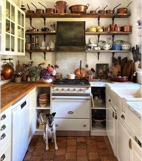 Fairytale Home Decor, French Countryside Home, Cottage Core Kitchen, Countryside Kitchen, Cottagecore Kitchen, Cottage Journal, Small Cottage Kitchen, French Living, Cottage Kitchens