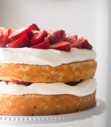 A Classic strawberry shortcake cake made into a 2 layer vanilla cake with juicy strawberries and fresh sweet cream Classic Strawberry Shortcake, Shortcake Cake, Strawberry Shortcake Cake, Short Cake, White Cake Recipe, Strawberry Shortcake Recipes, Dessert Recipies, Shortcake Recipe, Strawberry Cake Recipes