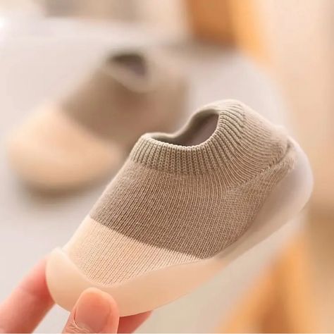 Confortable Slip On Socks For Baby Girl’s Breathable Lightweight Nop Slip Walking Shoes For Indoor Outdoor ,Spring