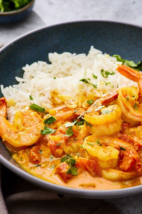 Indian Shrimp Curry Indian Prawn Curry, Indian Shrimp, Indian Entree, Stovetop Recipes, Malaysian Recipes, Prawn Dishes, Chicken Coconut, Shrimp Curry, Food Reference