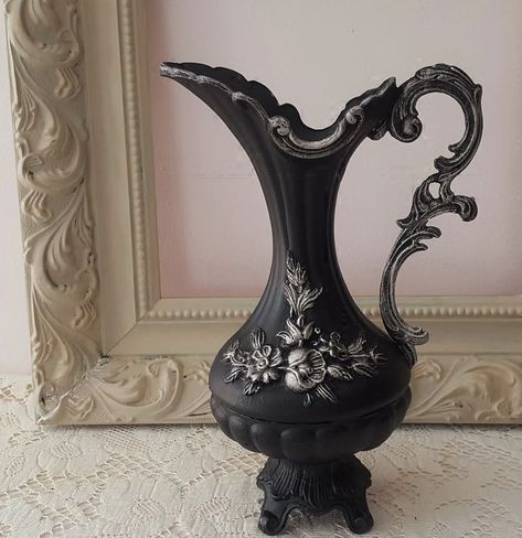 Gothic Country Decor, Black Victorian Decor, Gothic Home Accessories, Occult Home Decor, Victorian Table Decor, Gothic Ceramics, Shelf Decor Black, Gothic Vase, Vintage Victorian Aesthetic