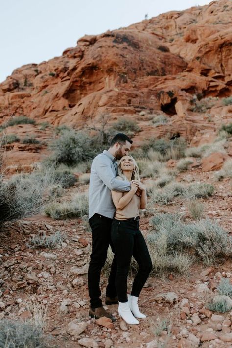 Red Rock Couples Photoshoot, Red Rock Canyon Las Vegas Wedding, Couples In Vegas Photography, Engagement Photos Desert Las Vegas, Red Rock Canyon Las Vegas Engagement Photos, Rock Photoshoot, Red Rock Las Vegas, Desert Photos, Rock Couple